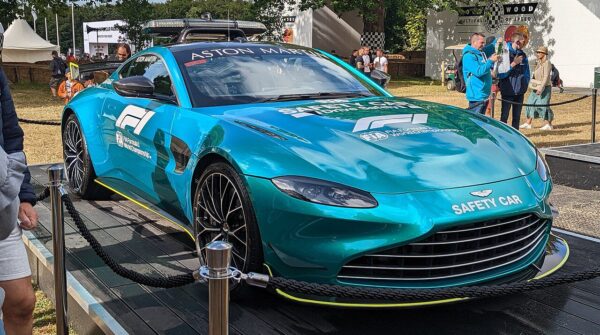 Safety Car Aston Martin