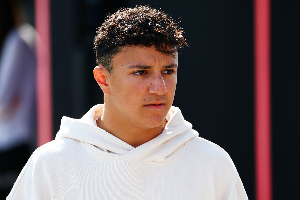 Hadjar scoort, Lawson zakt weg: ‘Red Bull zoekt geen nieuwe Max, maar een kampioen’