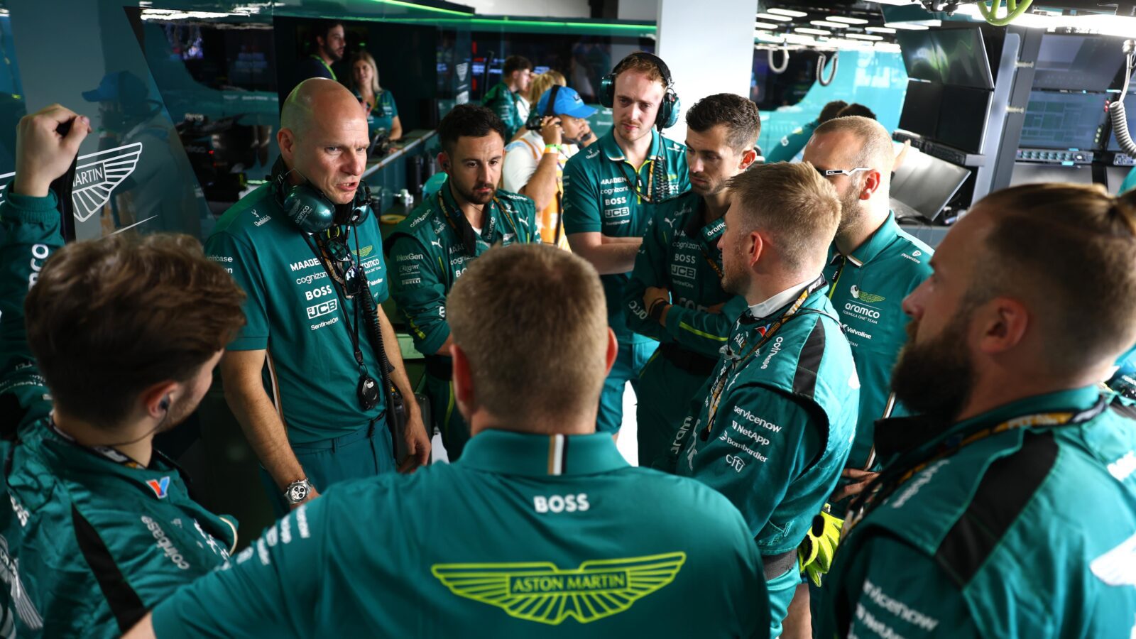 Aston Martin blijft middenmoter ondanks nieuwe faciliteiten en technische herstructurering