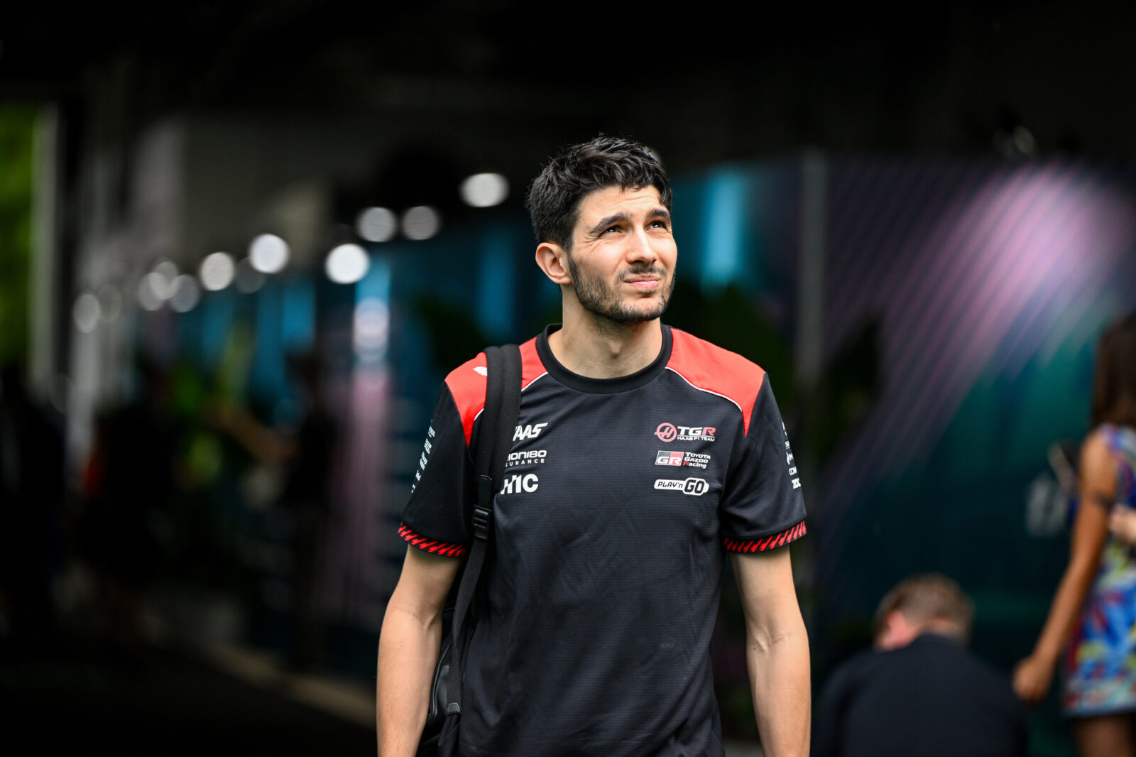 Haas benoemd tijdlijn voor beslissing over 2027 te midden van geruchten rond Esteban Ocon