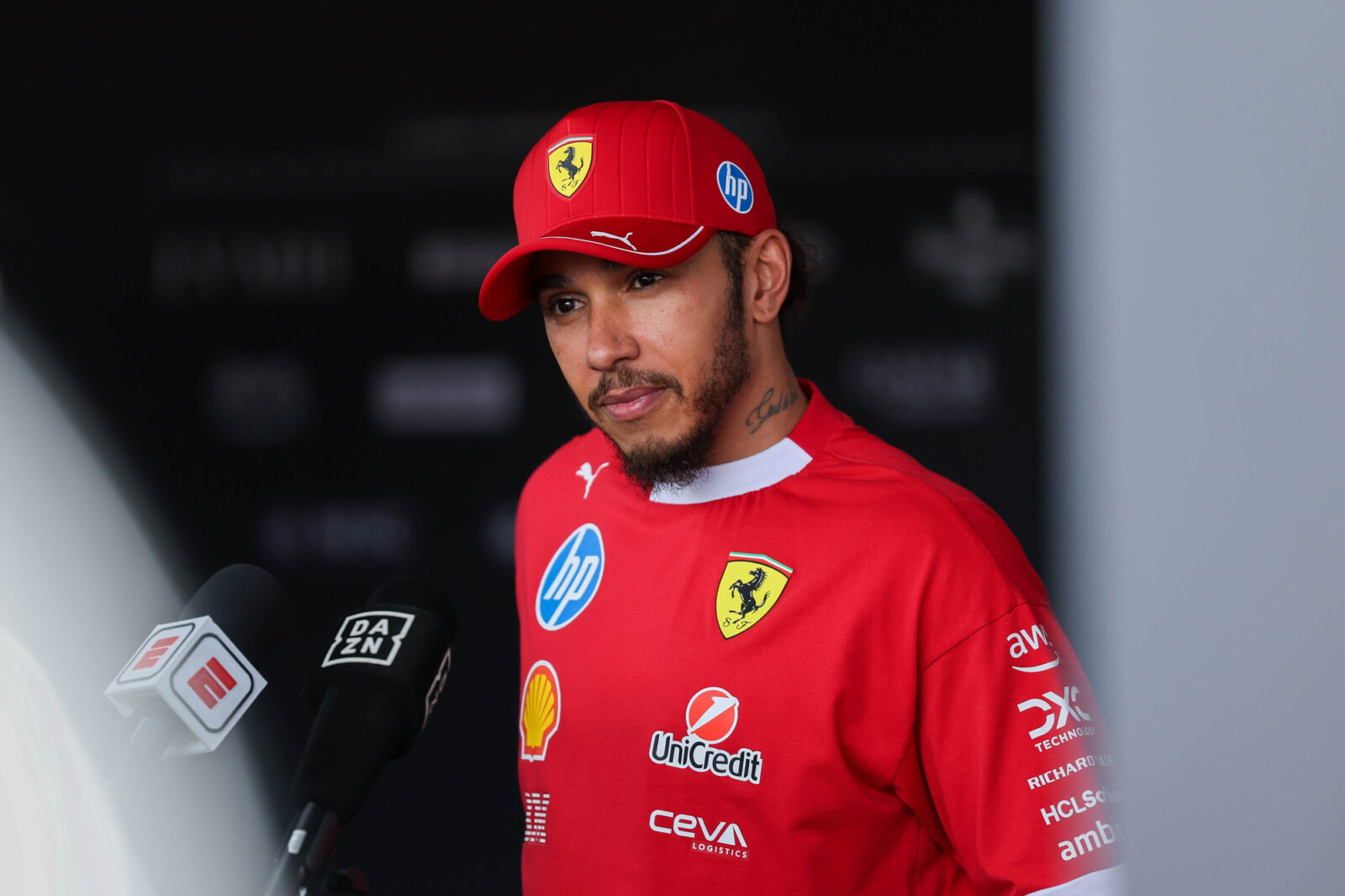 Hamilton schrapt simulatorgebruik en wijzigt Ferrari-voorbereiding voor races
