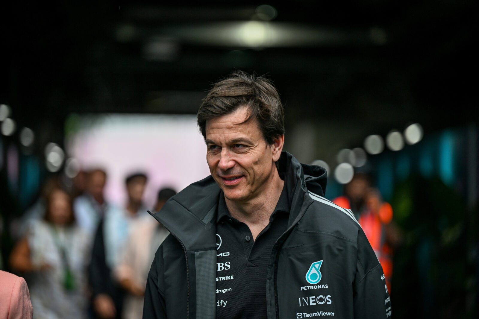 Wolff reageert op Mercedes-betrouwbaarheid: ‘Liever dit dan geen snelheid’