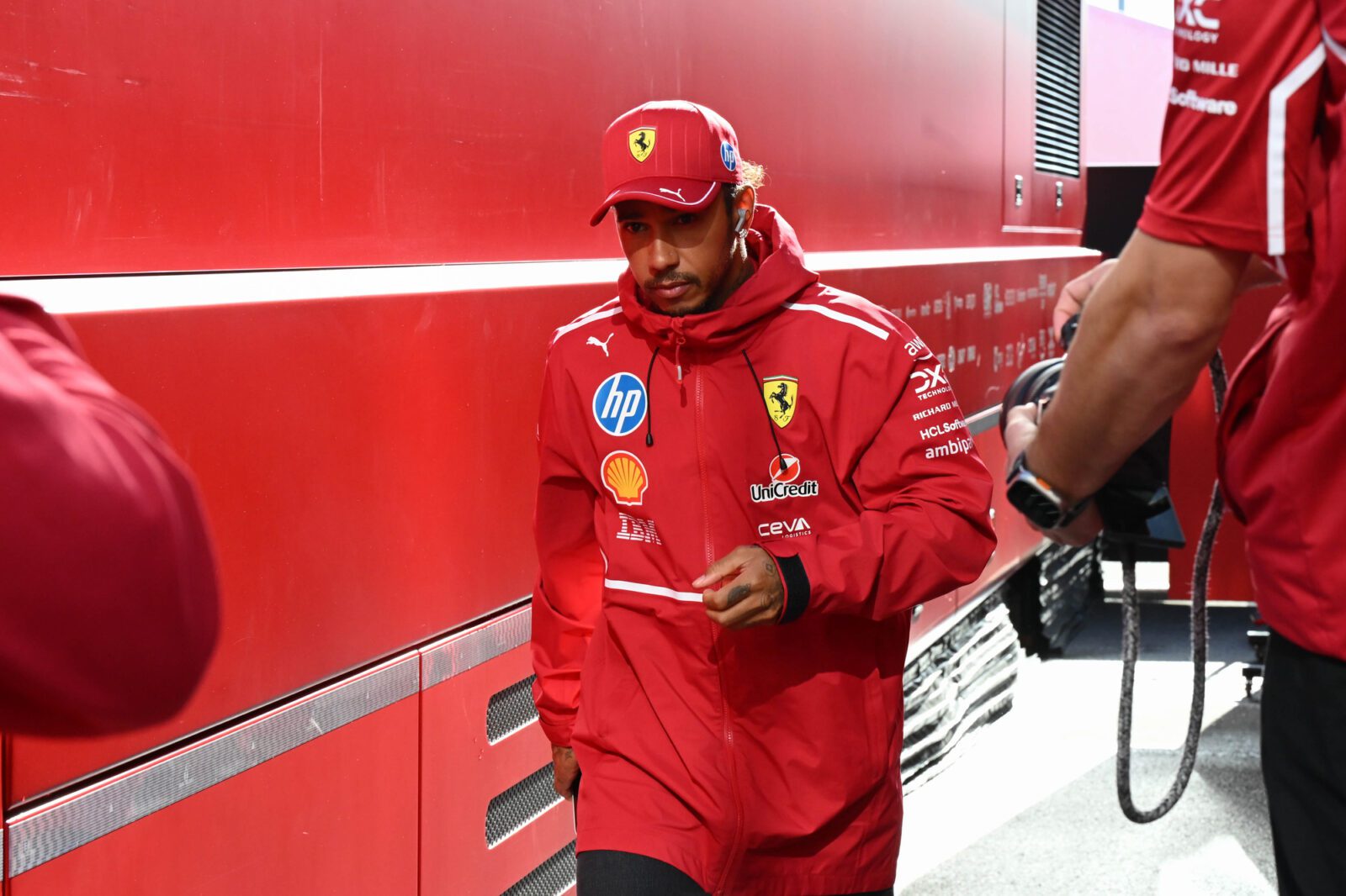 Hamilton erkent fouten na GP België: ‘Volledige verantwoordelijkheid’